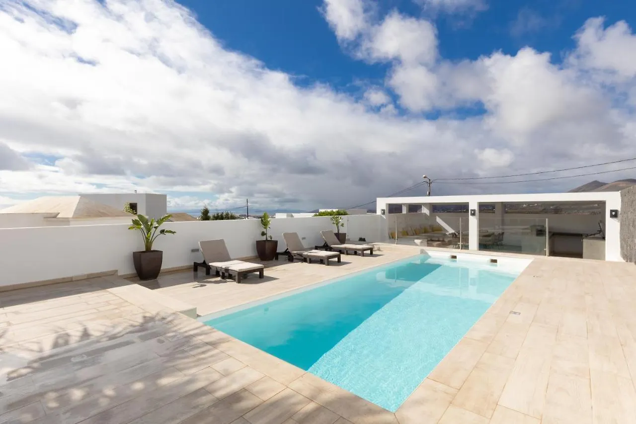 Tías Villa Serenity